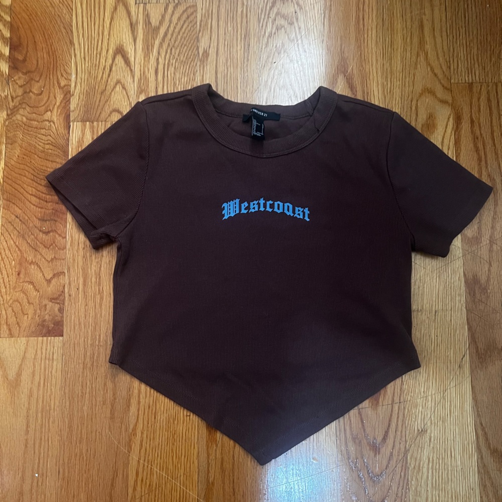 Forever 21 Westcoast Streetwear Brown
Cropped Tee Shirt
